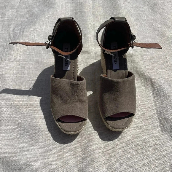 Women's Steve Madden Wedges - Sz. 8 - Picture 1 of 6